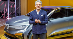 Aktualno: Prvi mož Renaulta: Elektrika za mestne avtomobile, vodik za tovornjake in e-goriva za vse