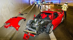Nesreča: 'Ups' za 3 milijone evrov! 24-letni uslužbenec na poti na razstavo razbil ferrarija F40