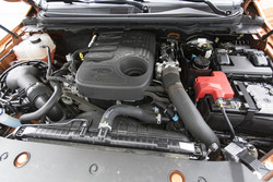 Zmogljiv petvaljni turbodizel razvija moč 147 kW (200 KM) in navor 470 Nm.