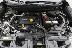 Turbodizel s 96 kW (131 KM) je edini motor v ponudbi, porabi pa okoli sedem litrov.
