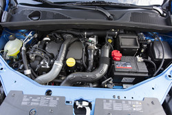 Turbodizelski motor s 66 kW (90 KM) je le 400 evrov dražji od bencinskega 1.2 Tce.