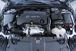 Kljub vse boljšim bencinskim motorjem se zmogljiv turbodizel vseeno kaže kot optimalna izbira.