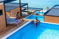 Eco-Lux Camping Ville imajo veličasten razgled (nekatere tudi iz bazena).