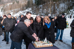 Kamp so svečano odprli od 22. letnici pokritega termalnega bazena.