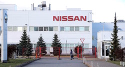Proizvajalec v težavah: Nissan je opustil (tudi) milijardo evrov težko naložbo za gradnjo tovarne baterij