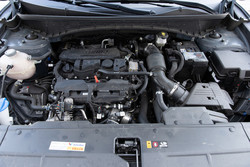 Testni avto je poganjal z blagim hibridom podprt 1,6-litrski bencinski motor s 110 kW (150 KM), na voljo je tudi zmogljivejša različica s 132 kW (180 KM).