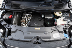 Pod oznako 119 CDI se vrti dvolitrski turbodizelski štirivaljnik s 140 kW (190 KM) moči in 440 Nm navora.