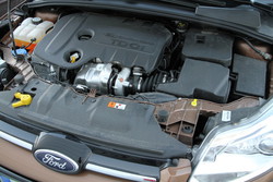 Ford focus 1.6 TDCi 77 kW econetic 99g titanium: Varčno brez odrekanj
