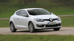 Renault megane coupe dCi 130 energy GT line: Čist in uglajen
