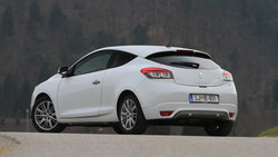 Renault megane coupe dCi 130 energy GT line: Čist in uglajen
