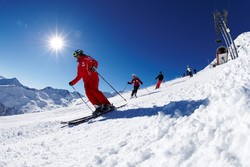Skupinski smučarski tečaj, foto Skischule Serfaus/Christian Waldegger