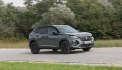 Peugeot 2008 1.2 puretech EAT8 GT: Upravičeno samozavesten