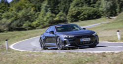 Audi e-tron GT quattro: Umirjen izlet ali adrenalinsko doživetje?