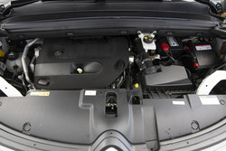 Zmogljiv dvolitrski turbodizel zahteva približno sedem litrov goriva na sto kilometrov.