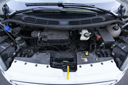 Dvolitrski turbodizel s 125 kW (170 KM) je na sto testnih kilometrov v povprečju popil osem litrov goriva.