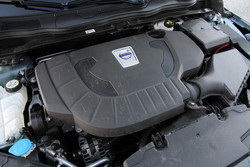 Petvaljni turbodizel z oznako D4 predstavlja vrh ponudbe.