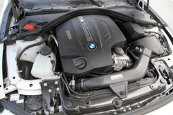 Med številnimi dodatki je tudi kit za povečanje moči motorja, ki doda 25 kW (34 KM).